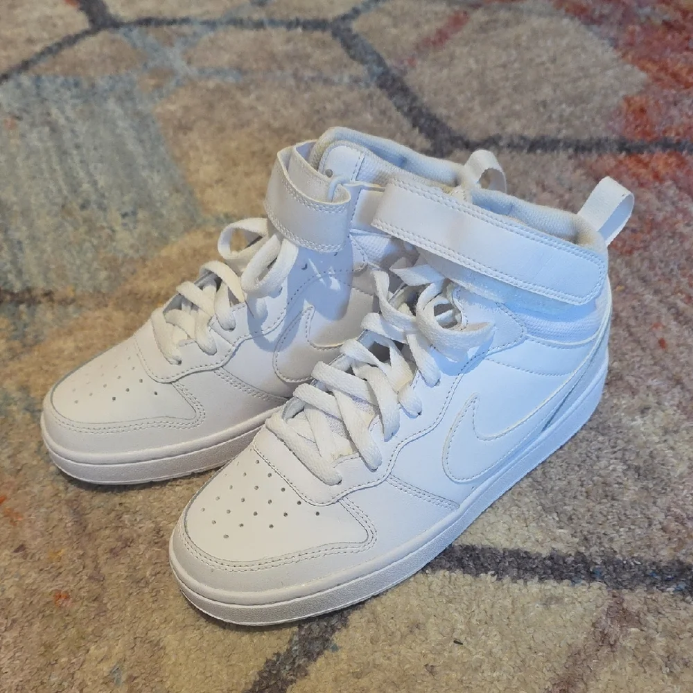 Nike White Kids High-Top Sneakers with Ankle Strap